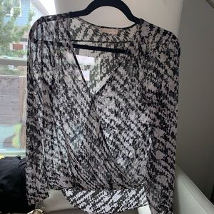 Nordstrom Lush cross long sleep work blouse